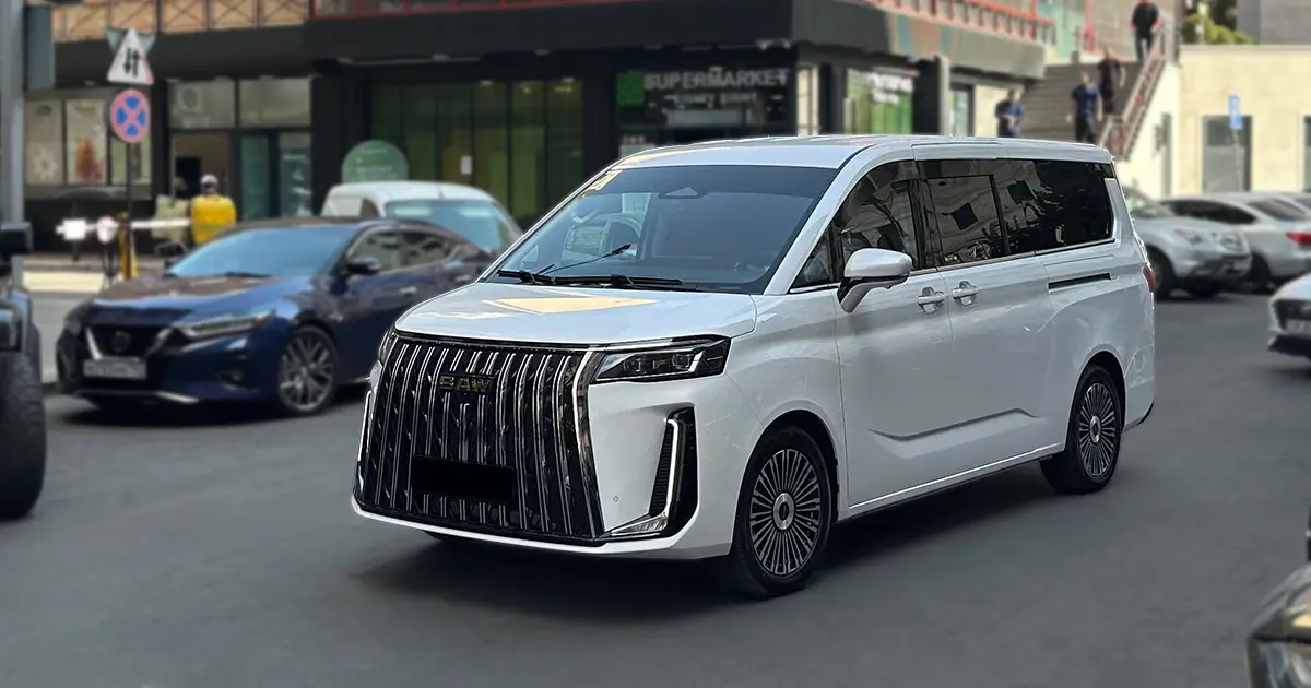 minivan rental in yerevan with gurosun